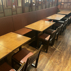 【最大18名様】テーブルを繋げて、最大18名様までご利用いただけます。お得な飲み放題やコースも多数ご用意しております。ご予約はお早めに！