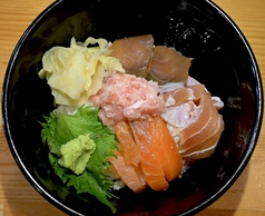 海鮮丼