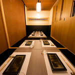 完全個室 九州郷土料理 ウマい居酒屋 新宿店 馬刺し もつ鍋 焼鳥 土鍋 飲み放題 海鮮 喫煙可能 西口