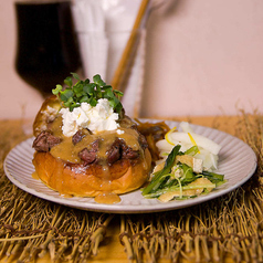 大人気！当店ならではの和バーガー「KAKUMEI味噌麹」 自家製味噌麹ソースは他では食べられない美味しさ！の写真