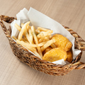 料理メニュー写真&nbsp;ポテト&ナゲット