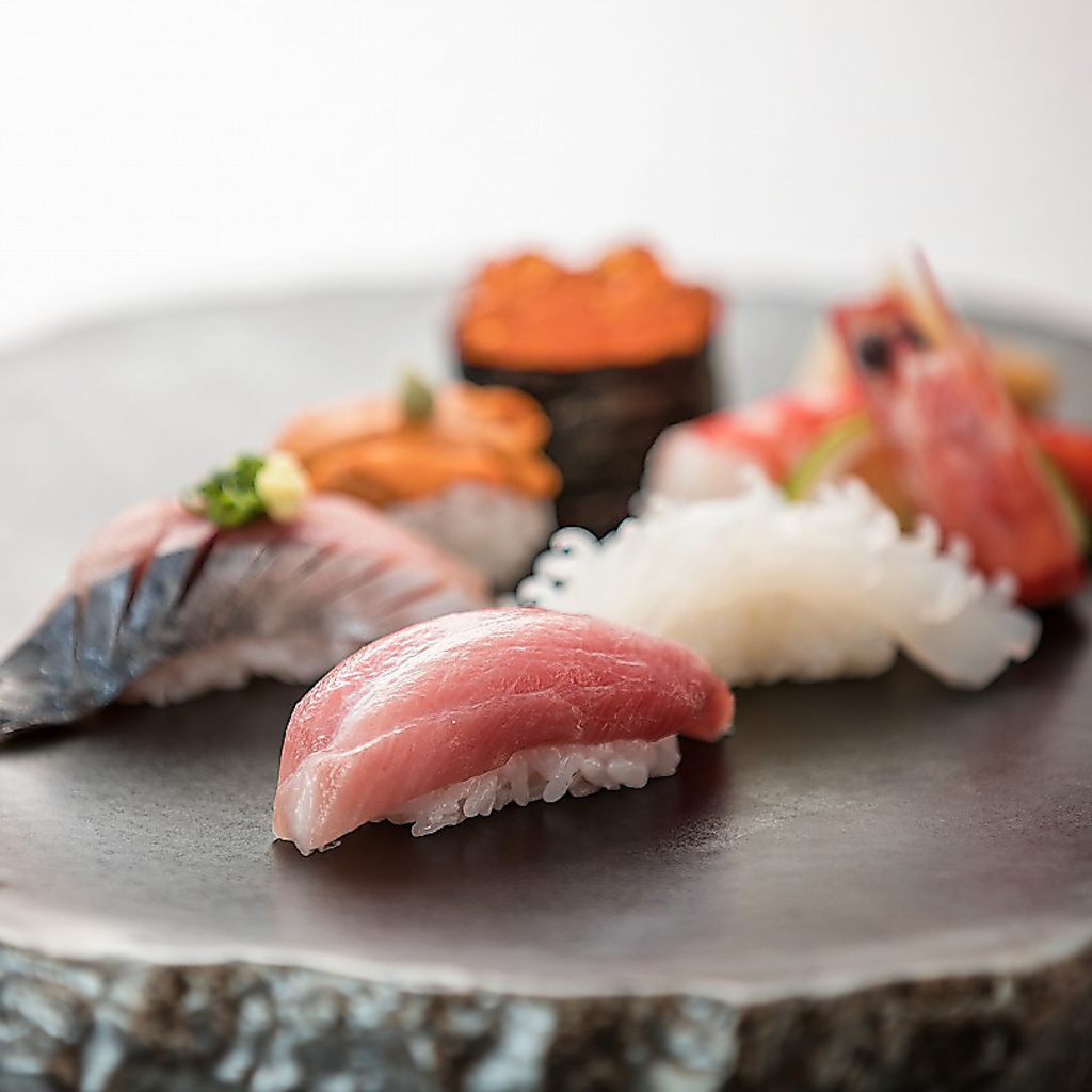 全国各地の名店で修業を重ねた職人の匠な技。