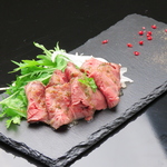 宮崎から取り寄せた、厳選された牛肉をロゼに仕上げ、柔らかな口当たりをご堪能頂けます！