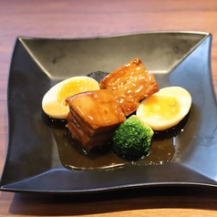 豚の角煮と半熟卵