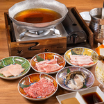 季節の恵みをお気軽にお楽しみいただけるしゃぶしゃぶコースをご用意しております。