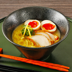 軍鶏出汁白ラーメン