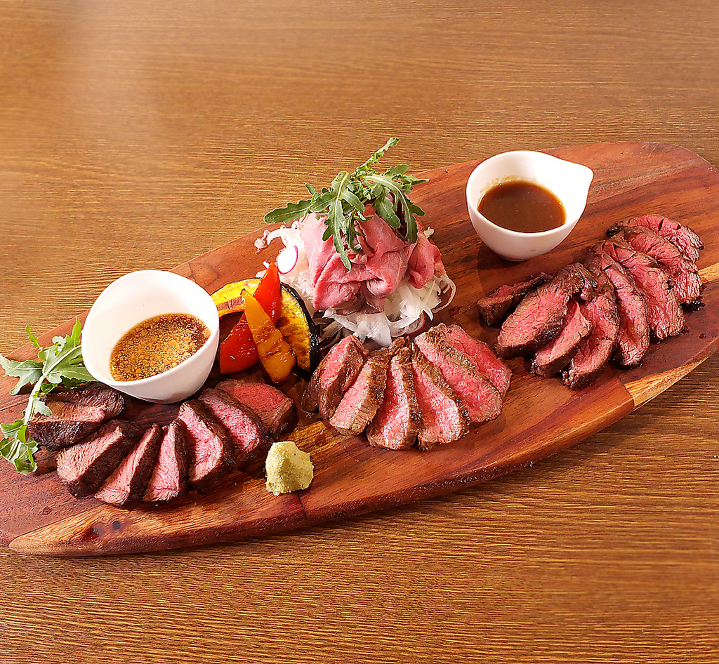 肉プレート充実！牛肉盛り贅沢プレートや特選4種の黒毛和牛ステーキプレートなど！肉三昧！！