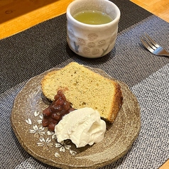 季節のケーキ『緑茶のシフォンケーキ』の写真