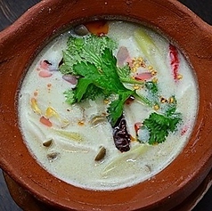 トムカーガイ(鳥のココナッツスープ)