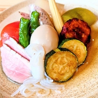 季節ごとに変わる旬のおでん。夏は「冷やしおでん」