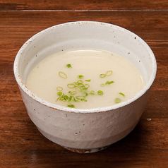 丸鶏スープ