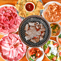 炭が奏でる、五感で味わう“至福の焼肉時間”