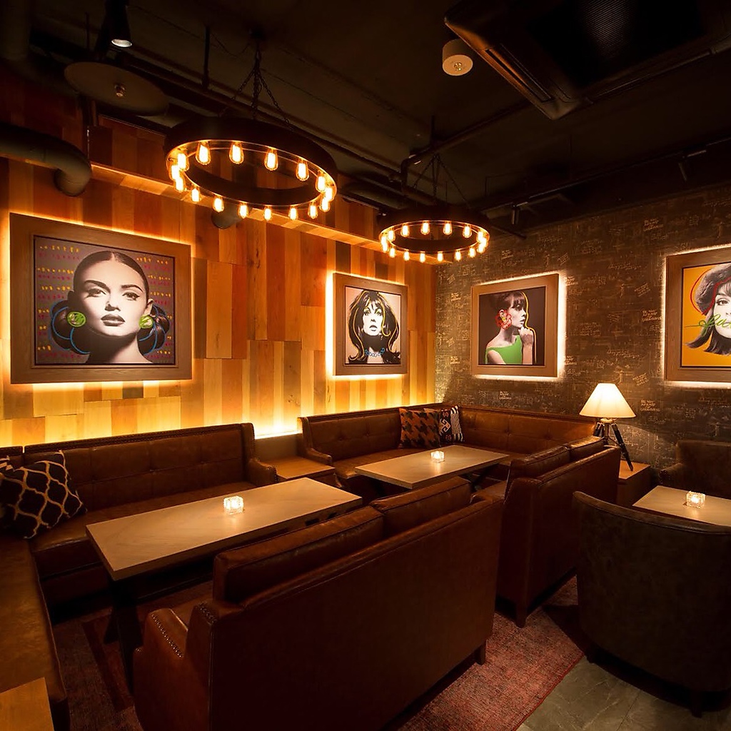 非日常的な空間でお酒とお料理をお楽しみ頂けます。女子会や飲み会に是非！！