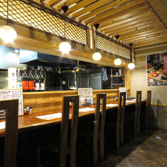 おひとり様のふらっとちょい飲みも大歓迎♪目の前で料理人の調理風景も楽しめるカウンター席をご用意しております♪おひとり様はもちろん、カップルやご夫婦でのデート使いにもおすすめです◎