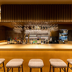 ドリンクカウンター7席ご用意しております。