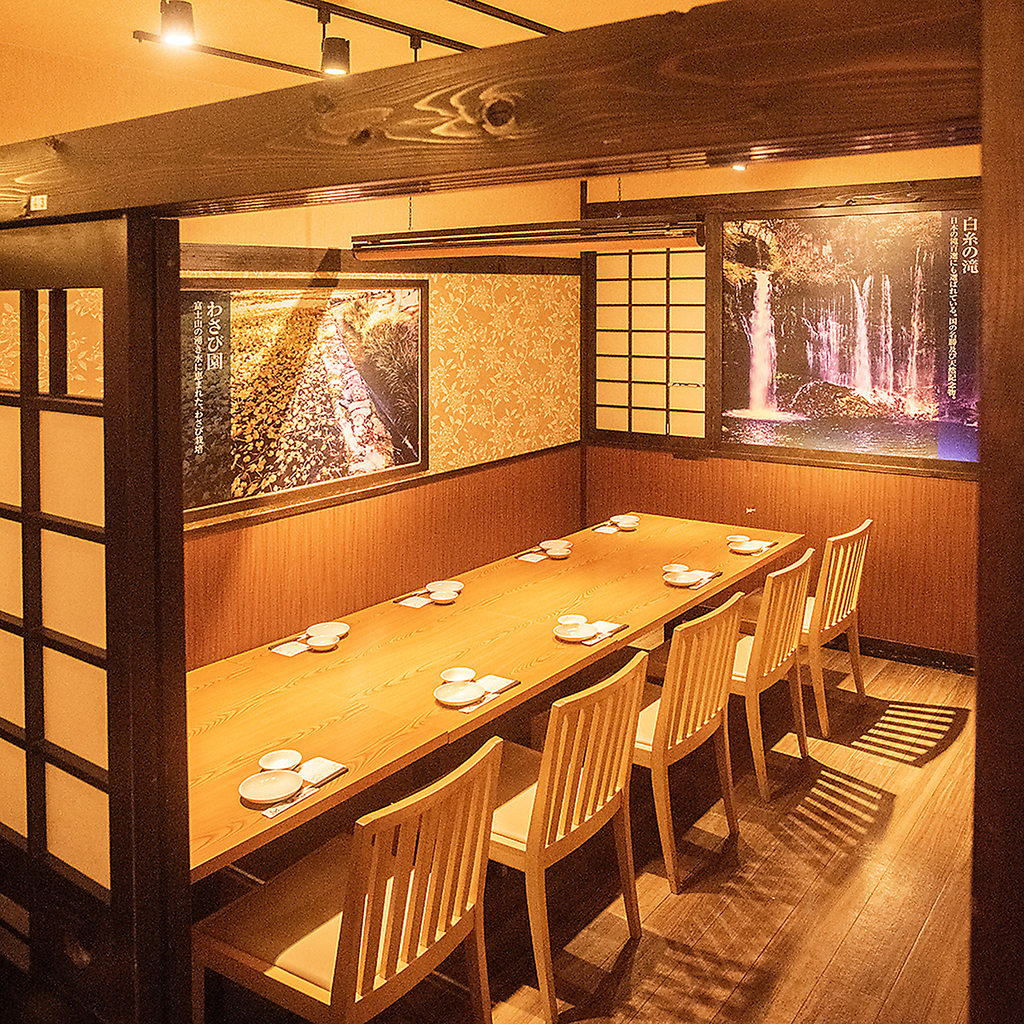 人数に合わせて、宴会個室をご用意しますよ♪飲み放題付きコースは4000円～多数ございます！