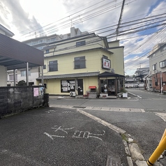 貸切でご遠方からの来店にも対応できる駐車場完備