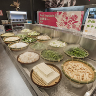 野菜など鍋具材40種類以上食べ放題！！