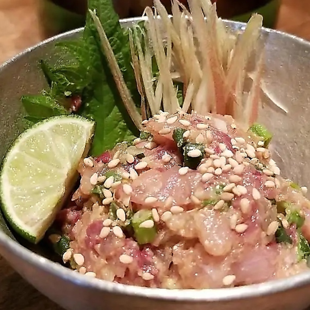 鮮魚を使用したなめろうはつまみに最適◎なめろう丼もご用意しております！是非ご賞味ください！