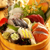 当店自慢の逸品は天ぷらだけではございません！新鮮な海鮮も充実しております♪毎日、日本海・山陰の島根県鳥取県から直送で仕入れている魚介を使用した豪華な刺身5種盛りや見た目も楽しんでいただける「真いか姿盛り」などご用意しております！