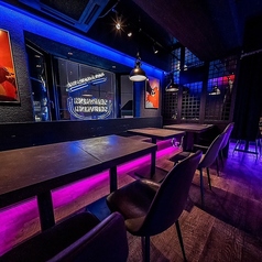 ご利用人数に合わせてテーブルを繋げることも可能です。会社の宴会や女子会など、様々なシーンにご活用いただけます！