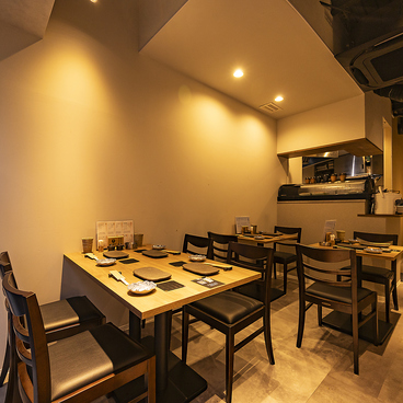 炭火焼鳥　鳥匠 光ノ鳥　大阪　お初天神　梅田店の雰囲気1