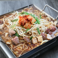 ホルモン7(NANA)の特集写真