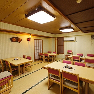 天狗鮨 本店の雰囲気1