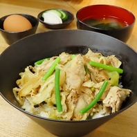 心を込めて仕込む全て手作りの味