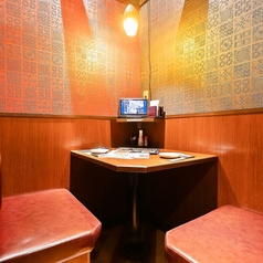 大小様々な個室があります♪大切な人との時間に最適な空間。個室は掘りごたつ席。和の雰囲気の中でくつろげます♪掘りごたつのお席は足元もゆったりとリラックスしてお食事頂けます。個室/ソファー/掘りごたつと様々なお席をご用意しております！