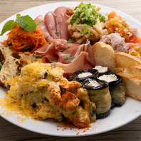 旬の味覚を堪能する彩り前菜