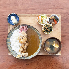 和風出汁のジューシー醤油唐揚げカレー