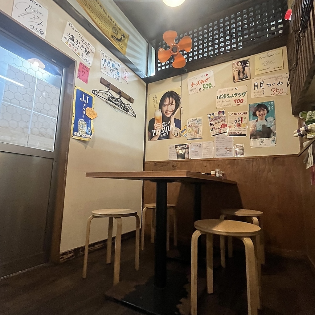 お店はKY国分町ビルの1Fにございます。駅からのアクセスも便利ですので、お気軽にお越しいただけます