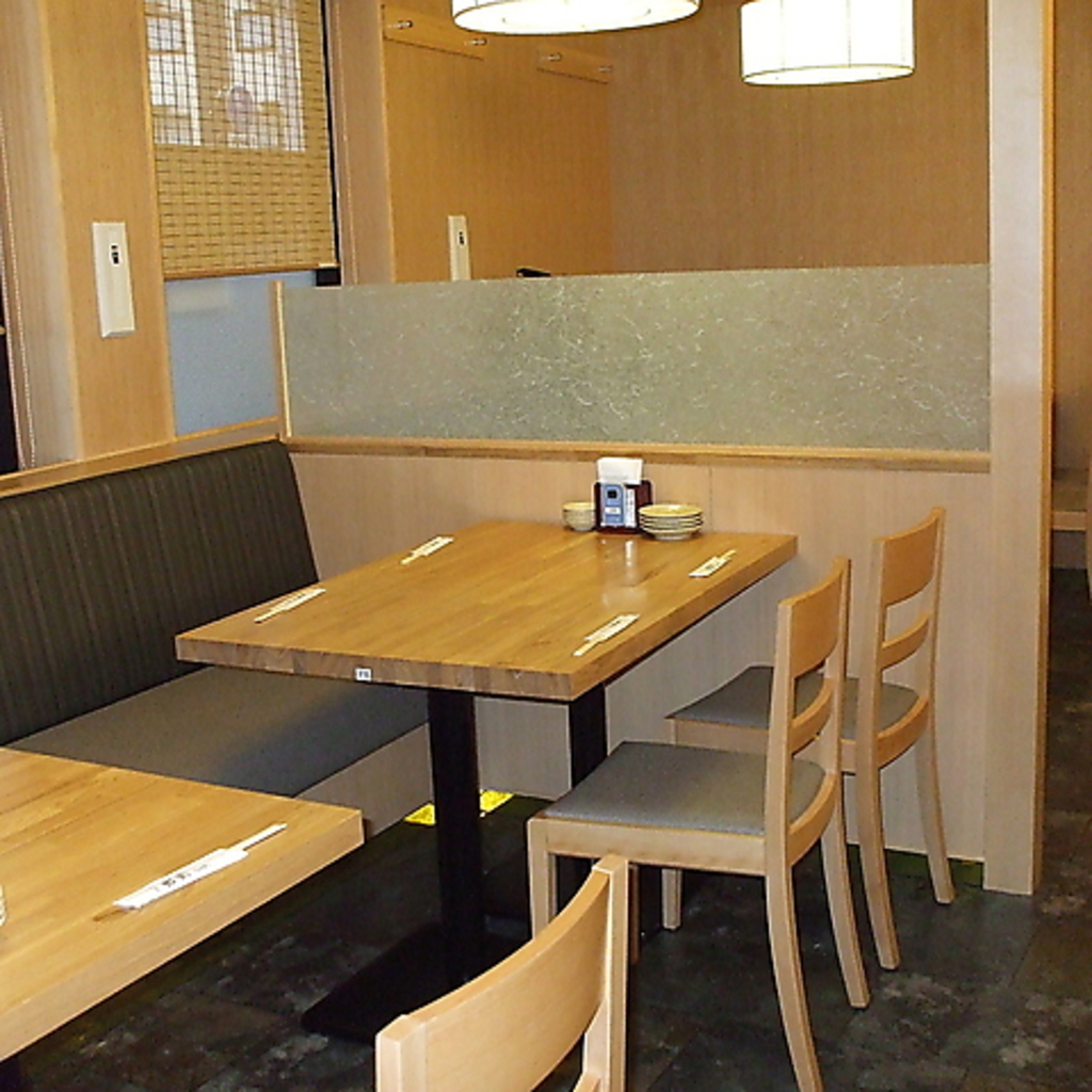 テーブル席でも是非、おくつろぎ下さい◎人数に合わせたお席をご案内いたします！ 