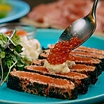 新メニュー!!　レアサーモンもブラックレアカツ！　　　　　　　　　　　　　　梅田　イタリアン