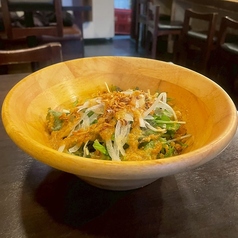 自家製ドレッシングのグリーンサラダ