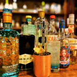 豊富なカクテルメニューが彩る、まるでアートのような一杯。酒好きには堪らない、まさに酒の楽園…♪