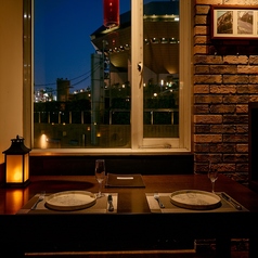 人気のカップシート♪ 夜景も見える♪ 　カップルシートと2名様用の個室で13卓ございます。