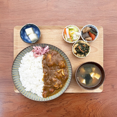和風出汁のチキントマト煮込みカレー