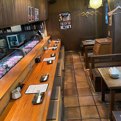 臨場感あるカウンターは16席まで