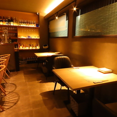 3テーブルを結合することで5～8名様のご案内も可能です