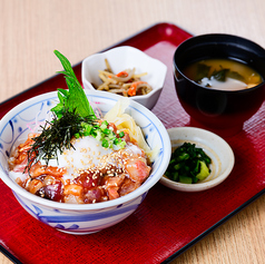 海鮮まかない丼