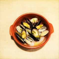 ◆ムール貝と海老とアサリの白ワイン蒸し