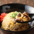 料理メニュー写真&nbsp;〈やみつきにんにく〉和牛ゴロゴロ炒飯