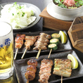 4】大勢で来れば、色んな串をシェアできる楽しみも！ワイワイ、焼鳥を思う存分味わってください。