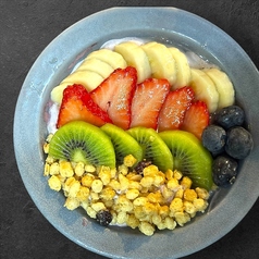 生フルーツたっぷりハワイアンアサイーボウル
