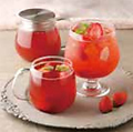 料理メニュー写真 真っ赤なイチゴティー(ホット・アイス)