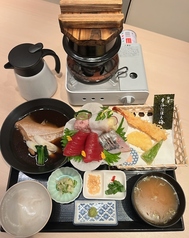 (カニ・ウニ・サケ)釜めし「煮魚・海鮮パフェ・天ぷら付き」御膳