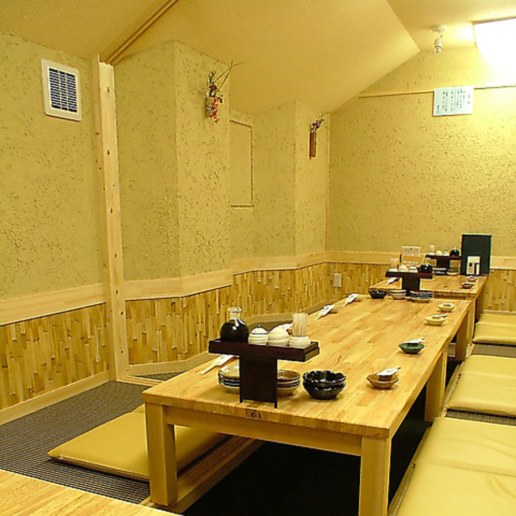 ゆったり寛げる堀コタツ座敷で会社の宴会もばっちり!各種宴会に人気のお席です★