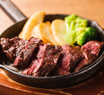 当店の定番はやっぱりステーキ！お値打ち価格でご提供
